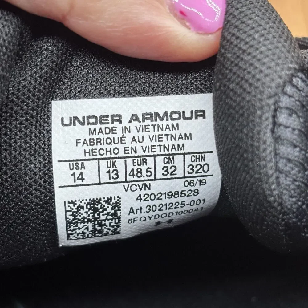 Under Armour Charged Rogue‎ 3021225-001 Black Running Sneakers Men's Size 14 NEW